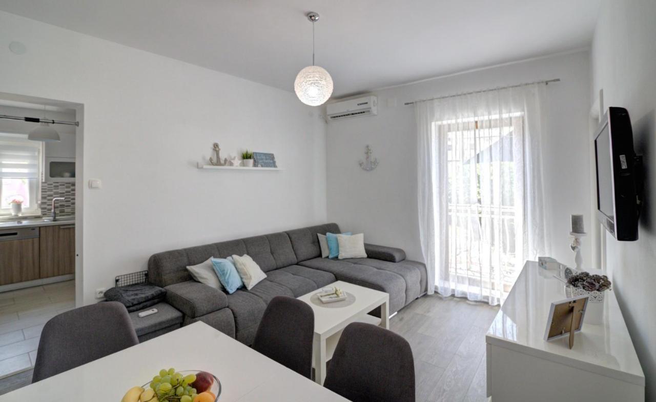 Apartman Luka スヴェティ・ユライ エクステリア 写真